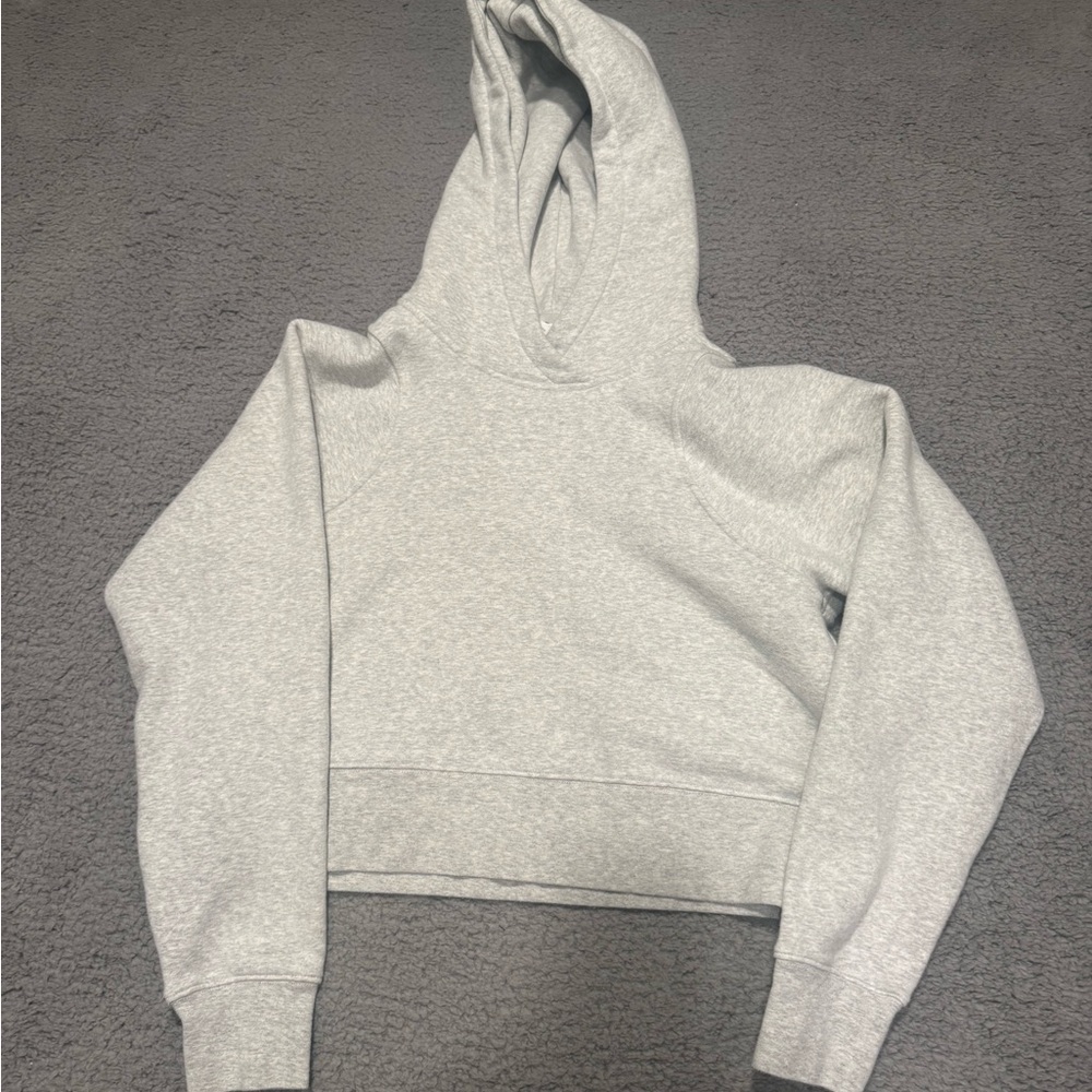 Lululemon cropped light gray hoodie size 6